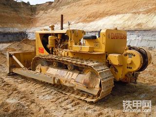 《国外一个沙场》第一集：老卡特推土装载机依然强悍