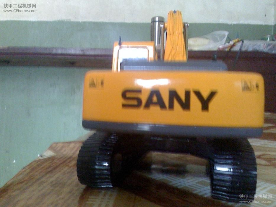 SANY215-8挖機(jī)模型！