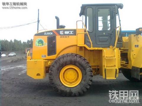 柳工50CN新款在新疆是多少錢，要是按揭兩年一共是多少錢啊/?