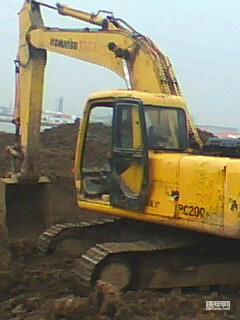 看看这台山寨挖机