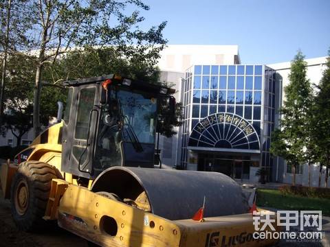 嗮嗮俺的压路机(续)