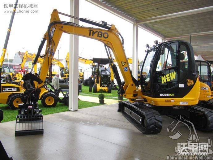 JCB8085 ZTS ECO