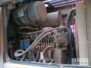 龙工07年6000小时40铲车LG843还值多少钱啊？