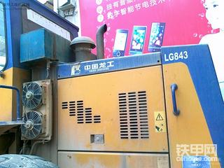 龙工07年6000小时40铲车LG843还值多少钱啊？