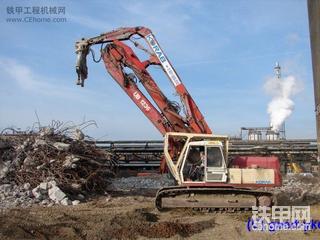 哎呦，这是什么创意？泵车和挖机的结合？