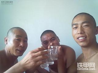 征集甲友们的笑脸