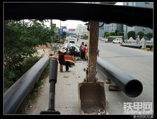 小松轮挖吊管记