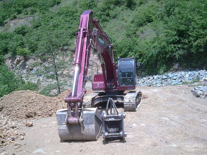 Hidromek HMK220LC-2紫色挖掘機