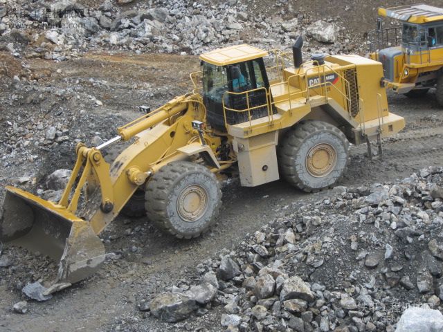 CAT374和988H