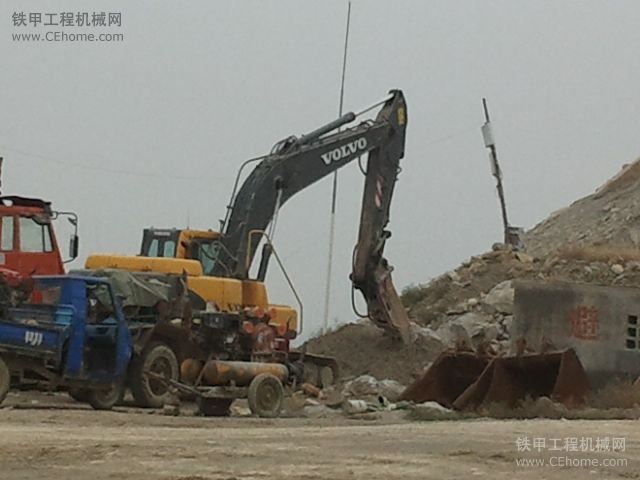 礦山上 ，你知道的 漂亮的機(jī)子