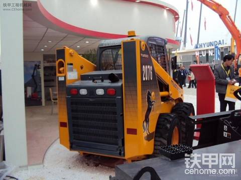 野馬滑移裝載機