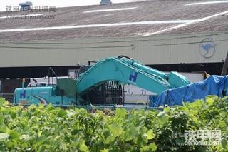 日本拆卸机械-神钢210D-8挖掘机
