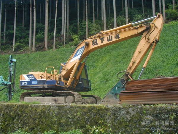 神鋼液壓挖掘機(jī)進(jìn)化