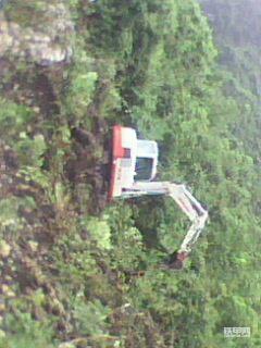 **，什么意思嘛，要个车贴都要不到。