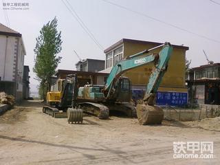 沃爾沃現(xiàn)如今質(zhì)量太不行了.我剛買的55才一千小時(shí)液壓閥管子就都漏油了