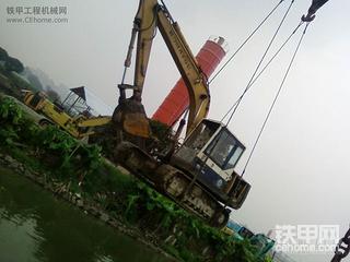 我開過最老的小松120，順便上幾張挖機過海的圖。