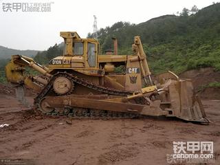 变形金刚 CAT D10