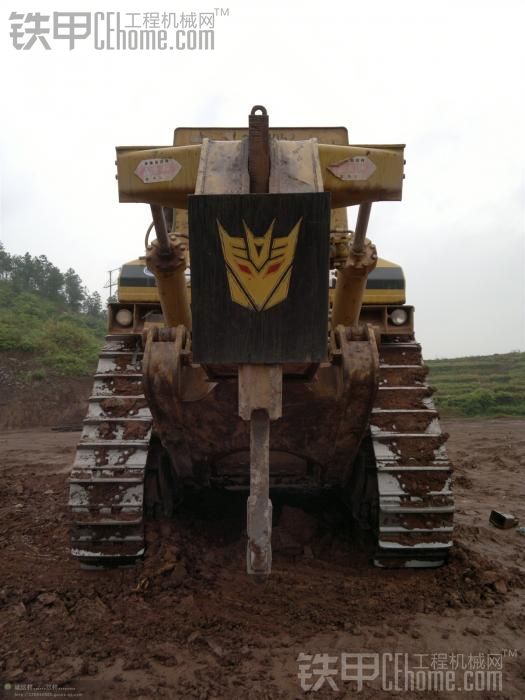 變形金剛 CAT D10