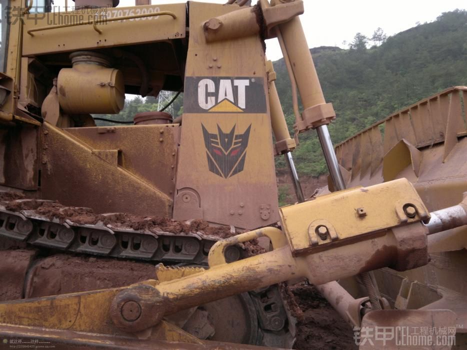 變形金剛 CAT D10