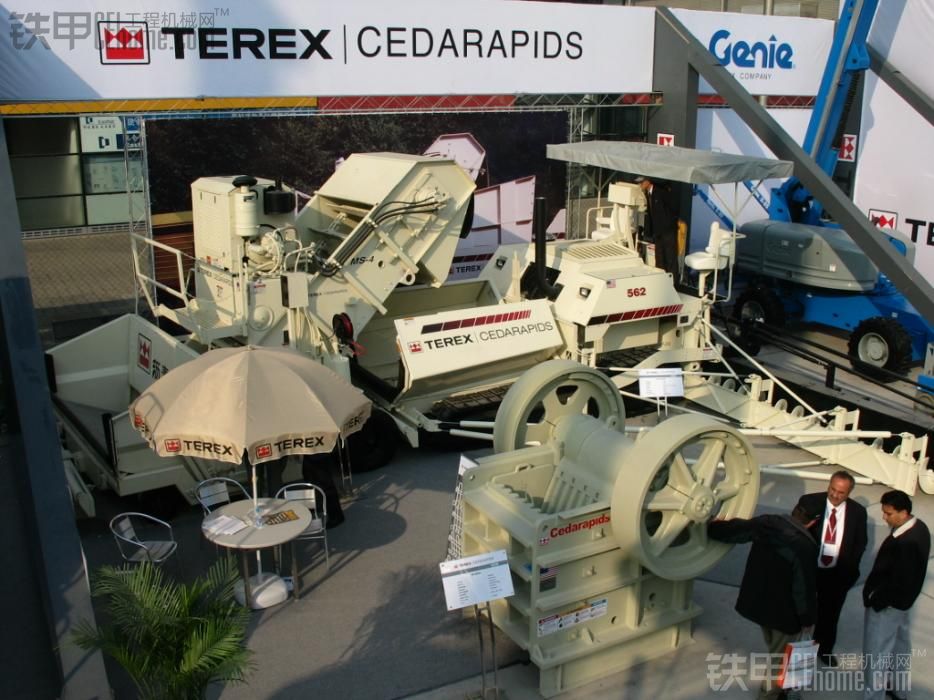 TEREX 展会上的机器,