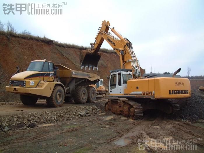 強悍...LIEBHERR-964 C