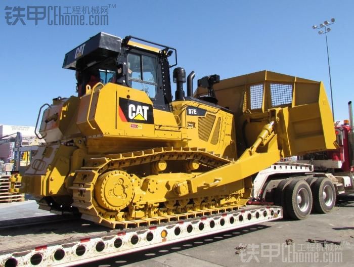 漂亮的 CAT - D7E