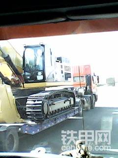 CAT345路上看見(jiàn)