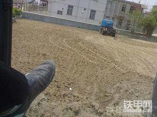记载着我和挖机的道路