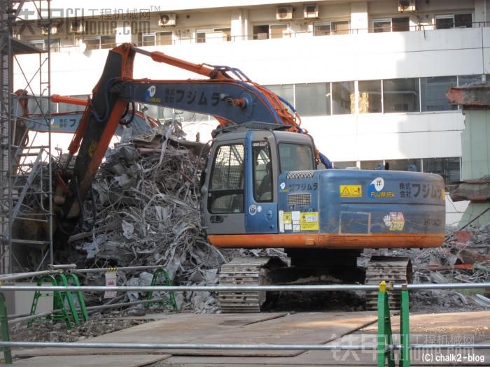 神鋼SK200SR長臂水上挖掘機(jī)[小柳建設(shè)]