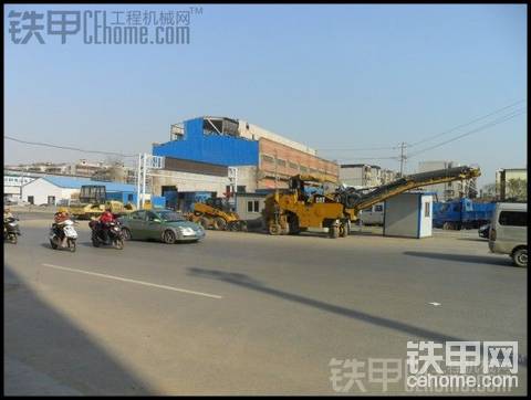 路遇卡特滑移，铣刨机兄弟！