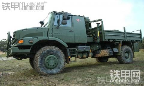 澳大利亚军队服役的奔驰ZETROS 1833 4X4越野卡车