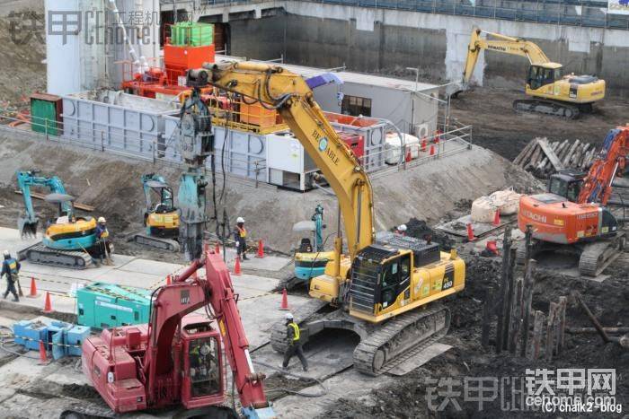 PC450-8(打樁....)