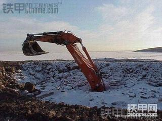 心驚膽顫的  挖掘機事故圖 ?。。?！