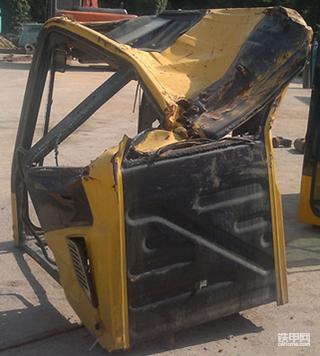 又是車禍??！年關(guān)將至各位機手小心工作??！