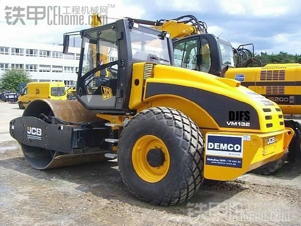 JCB 壓路機(jī) VM132D