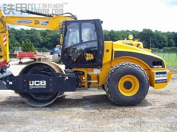 JCB 壓路機(jī) VM132D