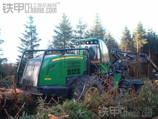 森林毀滅者 Deere 1470E 伐木機