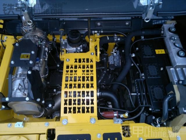 新小松PC240LC-10挖掘機(jī)