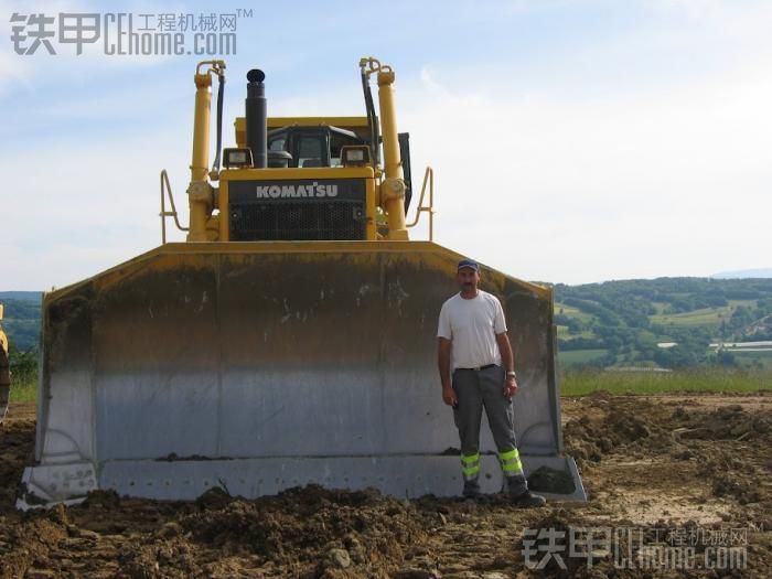 國外工地小松KOMATSU D375A