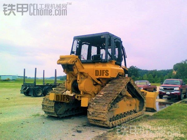 CAT 517 林業(yè)推土機