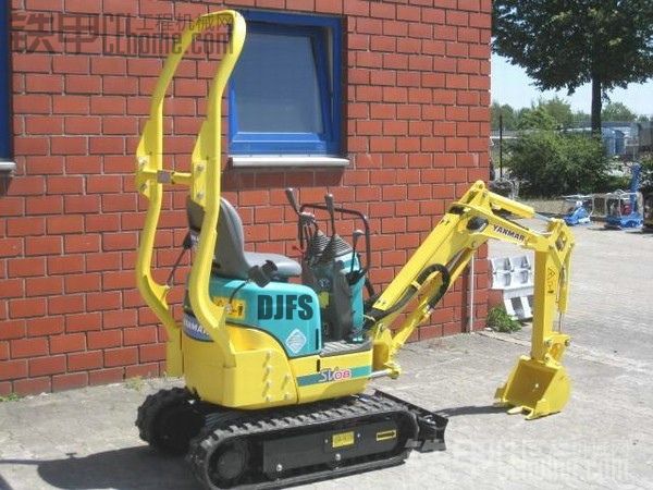 快來個(gè)人把它扛走 Yanmar Vio 10-2A