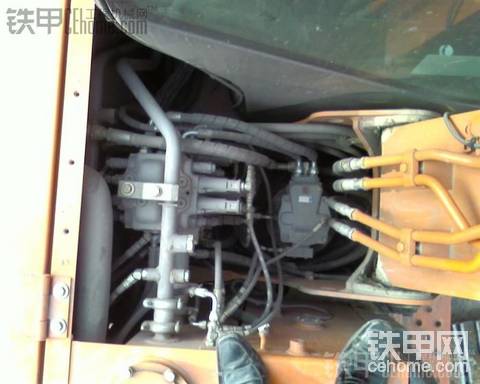 日立ZAXIS70与玉柴YC85-7使用感受