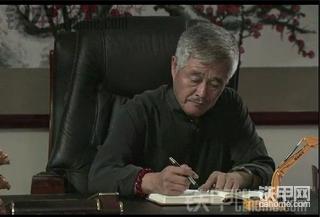 原来赵本山也喜欢挖掘机模型啊！