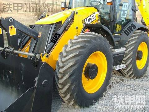JCB 4CX  两头忙 和附件