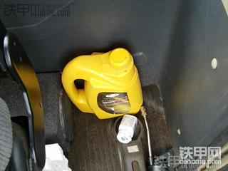 我的龍工818車貼貼好了。