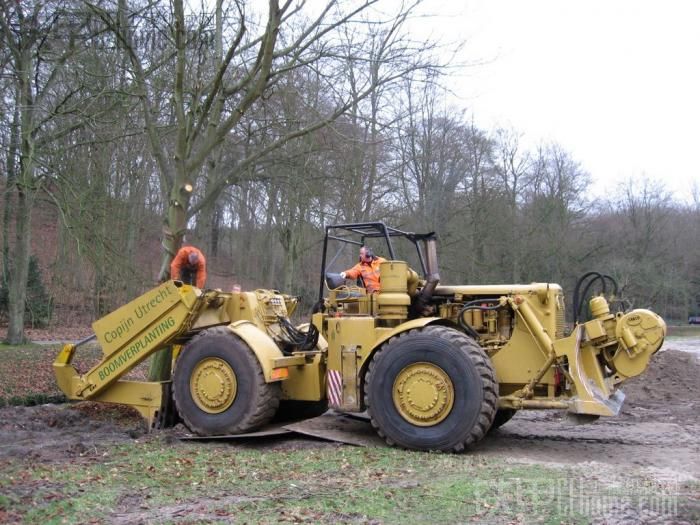 Caterpillar 830 B-M 看看這樣的移樹機(jī)