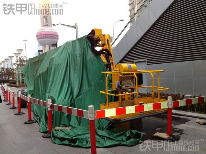 意大利的Platforn basket自行式高空作業(yè)車