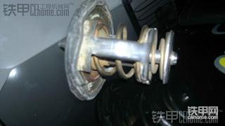 节温器故障，引爆水箱~ 杯具啊~