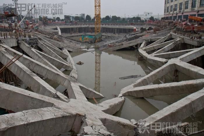 多地現(xiàn)地面塌陷事件