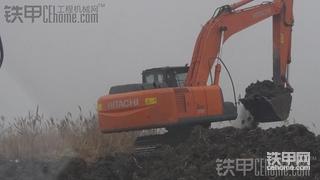2012        “ 强势回归 ZAXIS240-3 迷人风采”